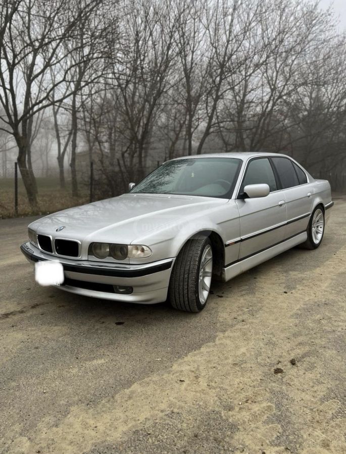 BMW 735