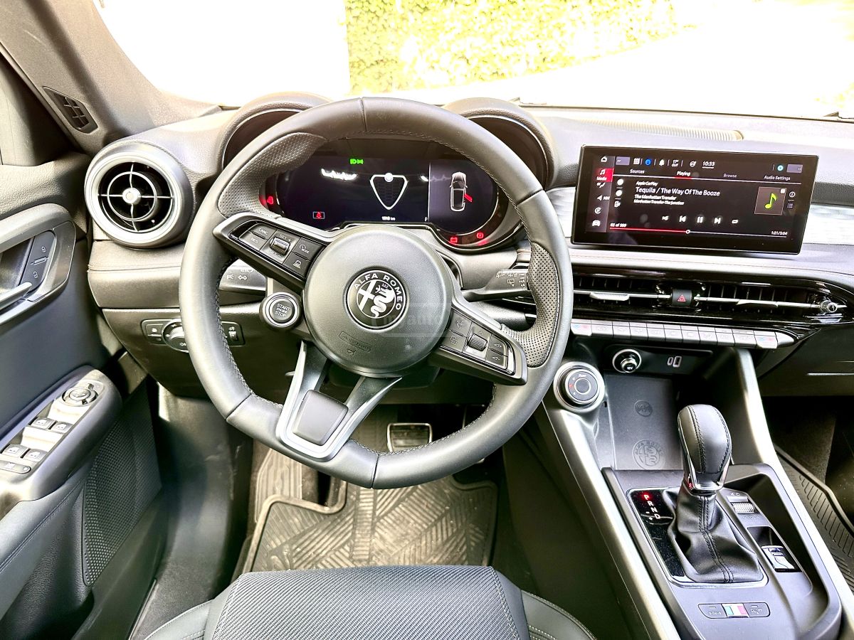 Alfa Romeo Tonale 2023 — photo 2
