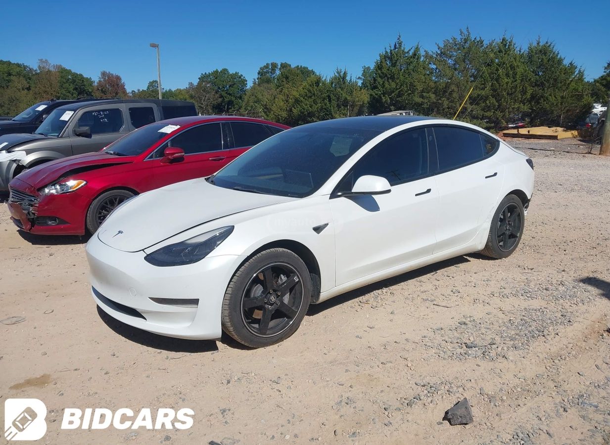 Tesla Model 3 2021 — photo 2