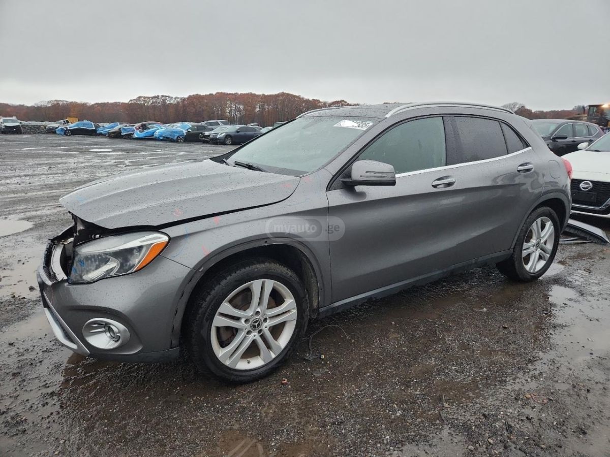 Mercedes-Benz GLA 250 2018 — photo 2