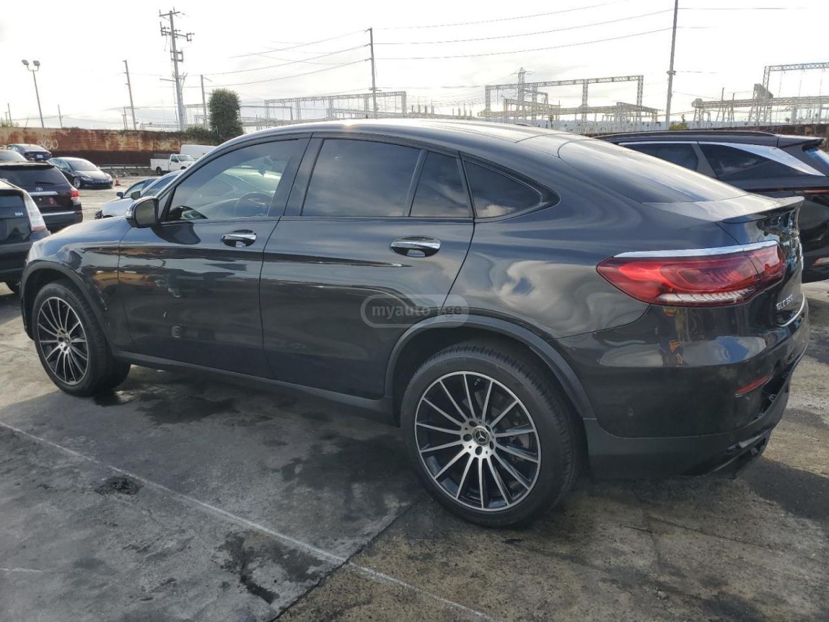 Mercedes-Benz GLC 300 Coupe 2021 — photo 2