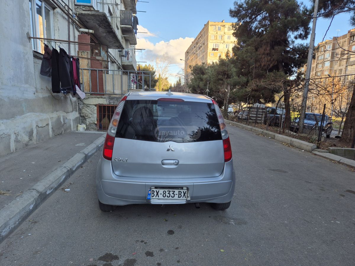Mitsubishi Colt 2006 — photo 2