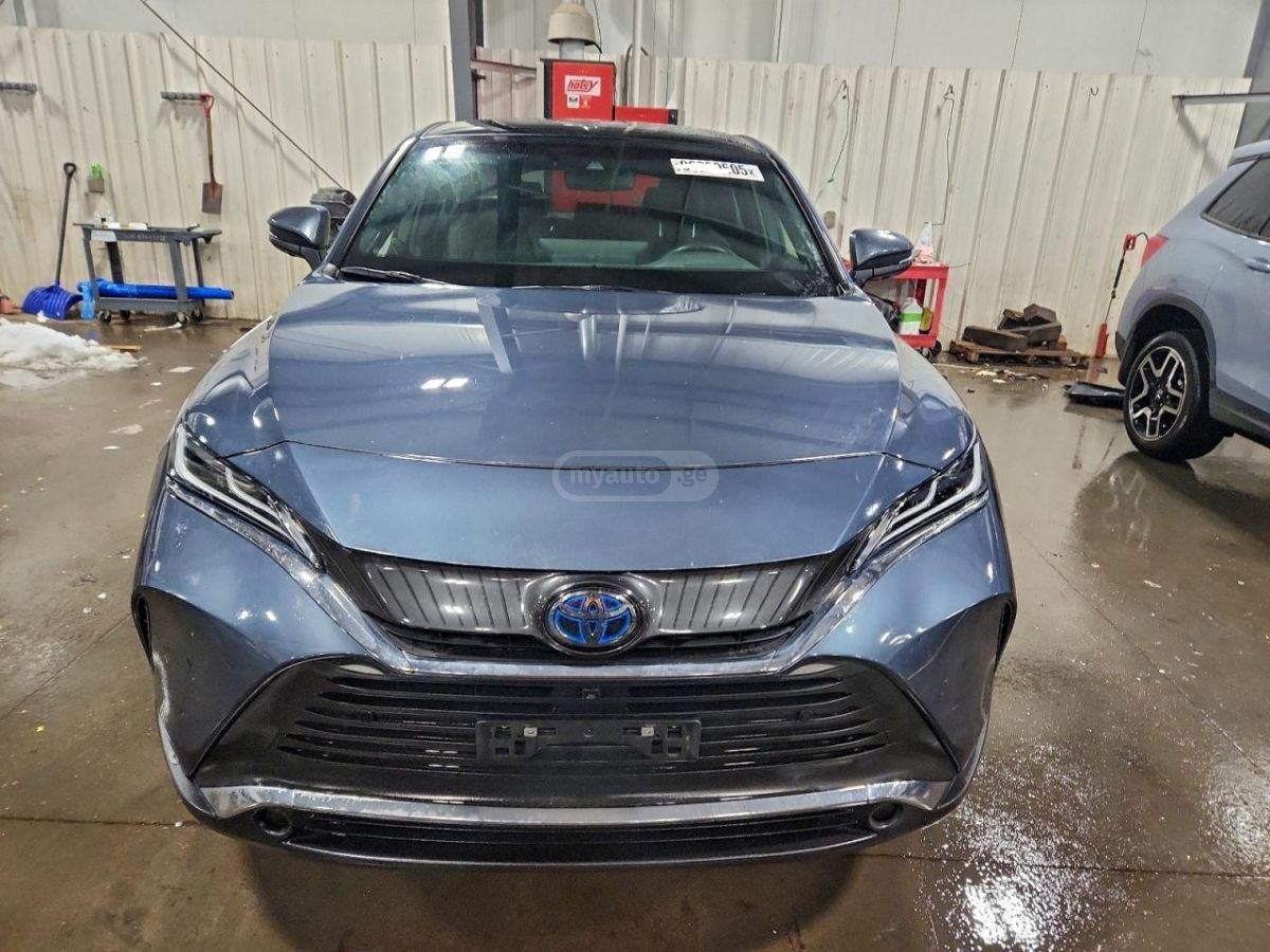 Toyota Venza 2021 — photo 2