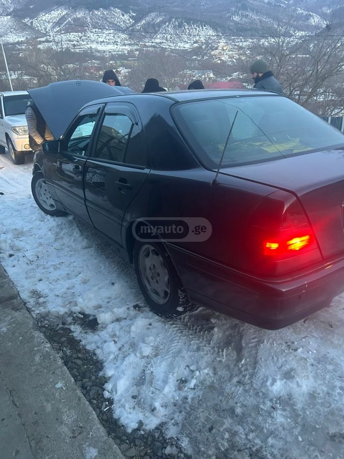 Mercedes-Benz C 200 1997 — photo 2