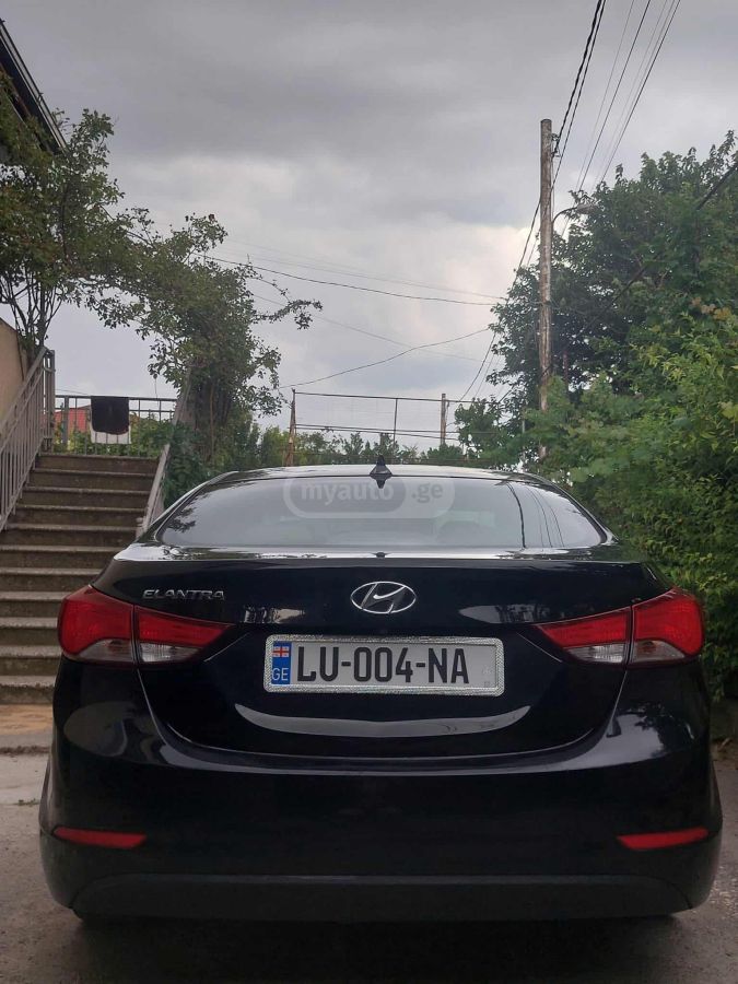 Hyundai Elantra 2014 — photo 2