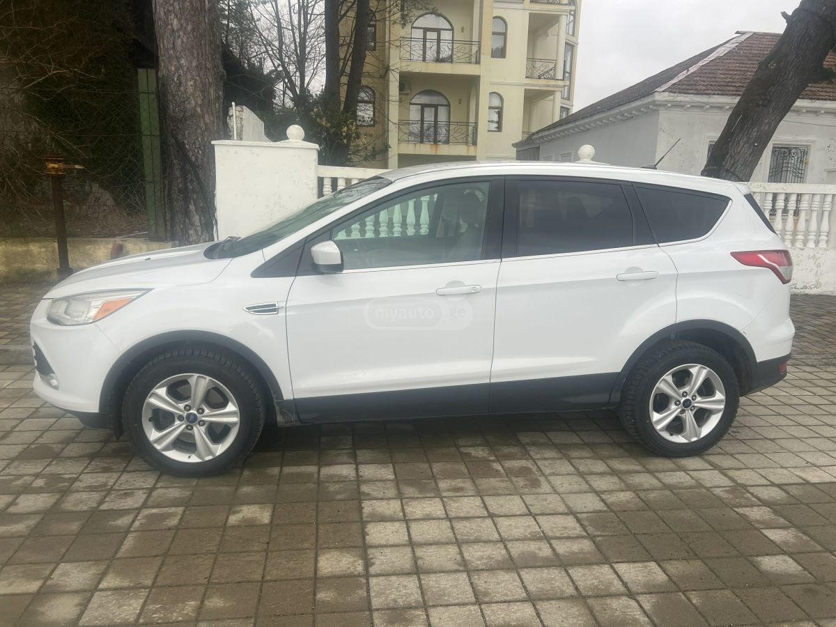 Ford Escape 2013 — photo 2