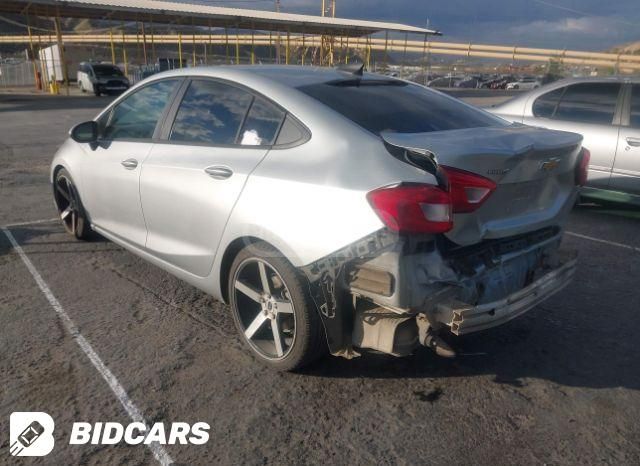 Chevrolet Cruze 2018 — photo 2