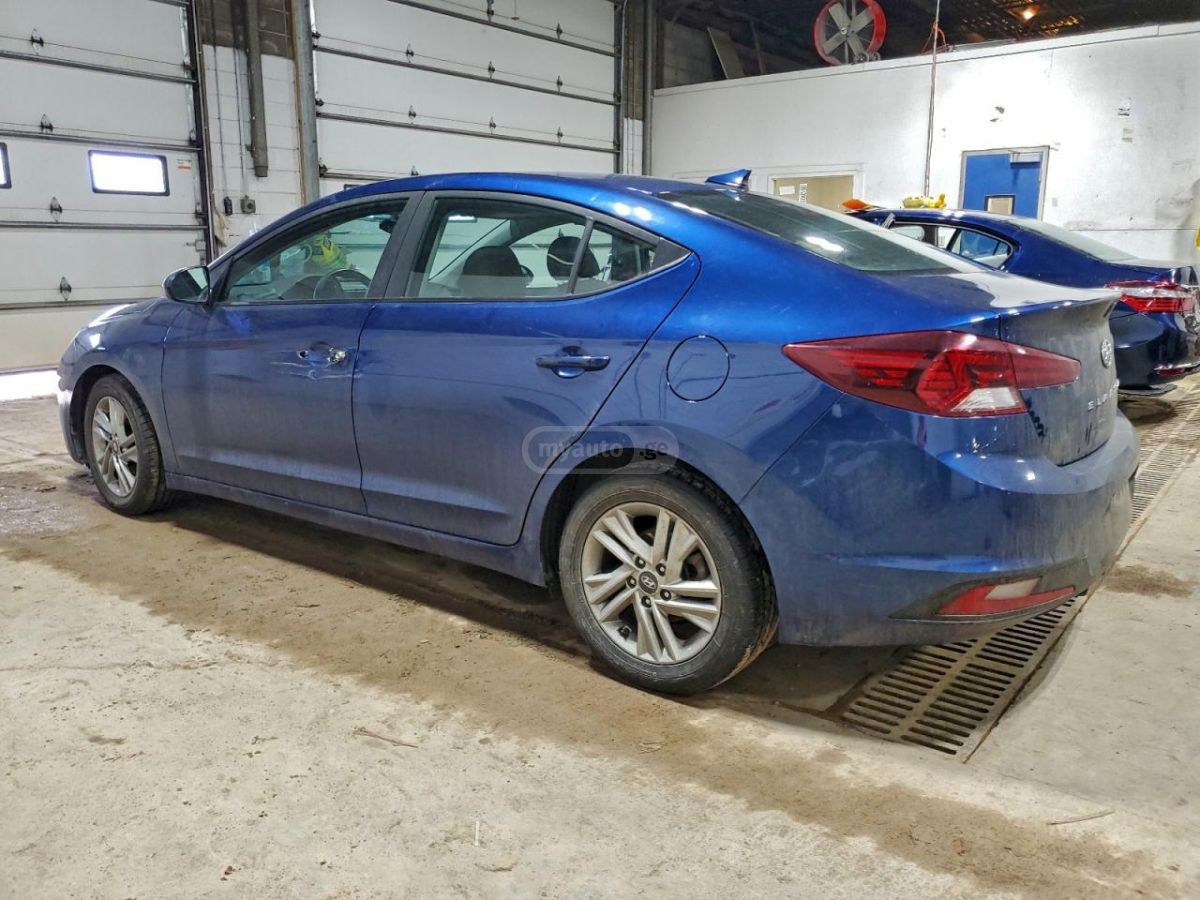 Hyundai Elantra 2020 — photo 2
