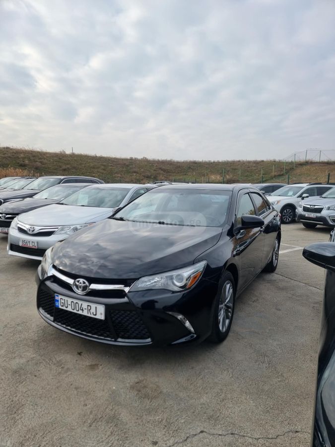 Toyota Camry 2016 — photo 2