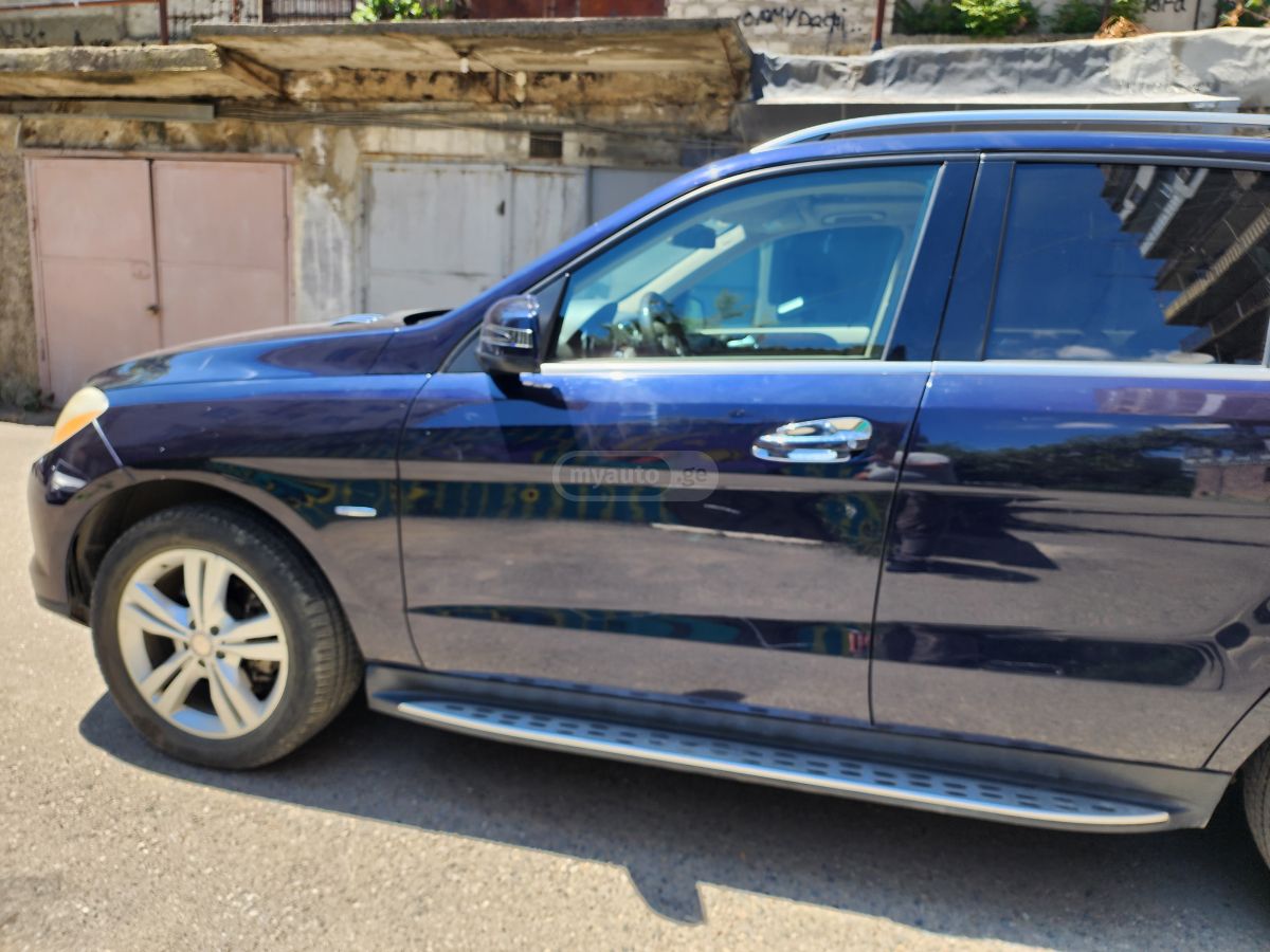 Mercedes-Benz ML 350 2012 — photo 2