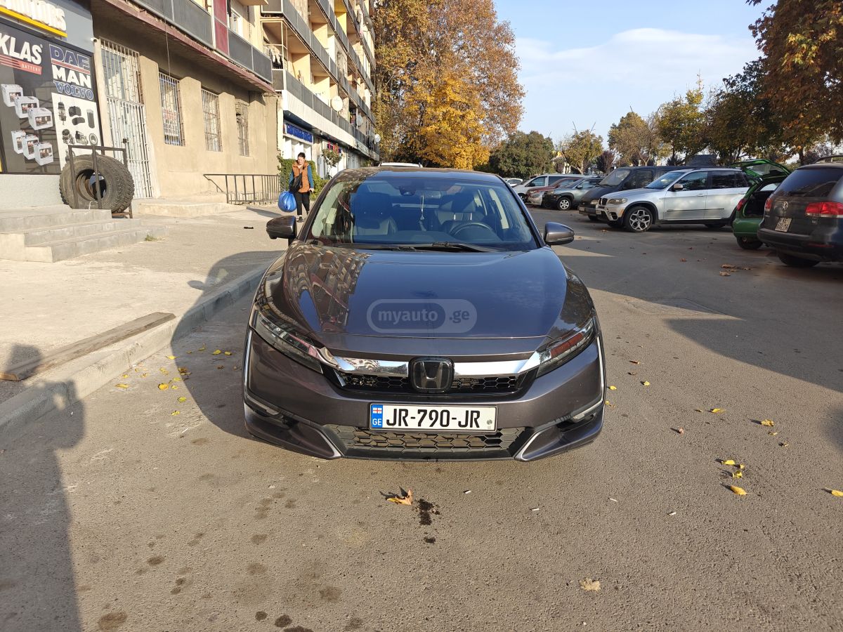 Honda Clarity 2018 — photo 2