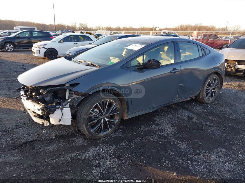 Toyota Prius 2026 — photo 2