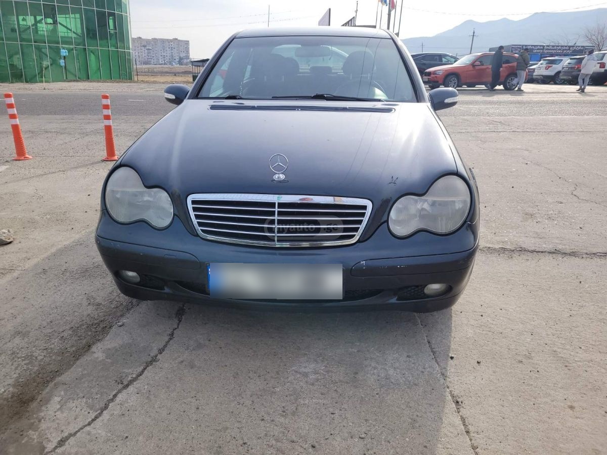 Mercedes-Benz C 220 2001 — photo 2