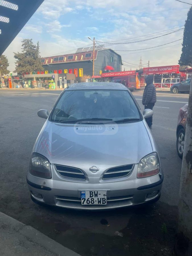 Nissan Tino 2002 — photo 2