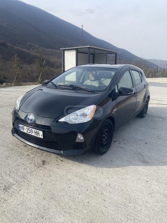 Toyota Prius C