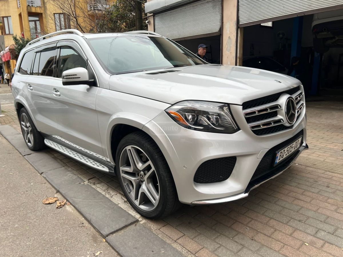 Mercedes-Benz GLS 550
