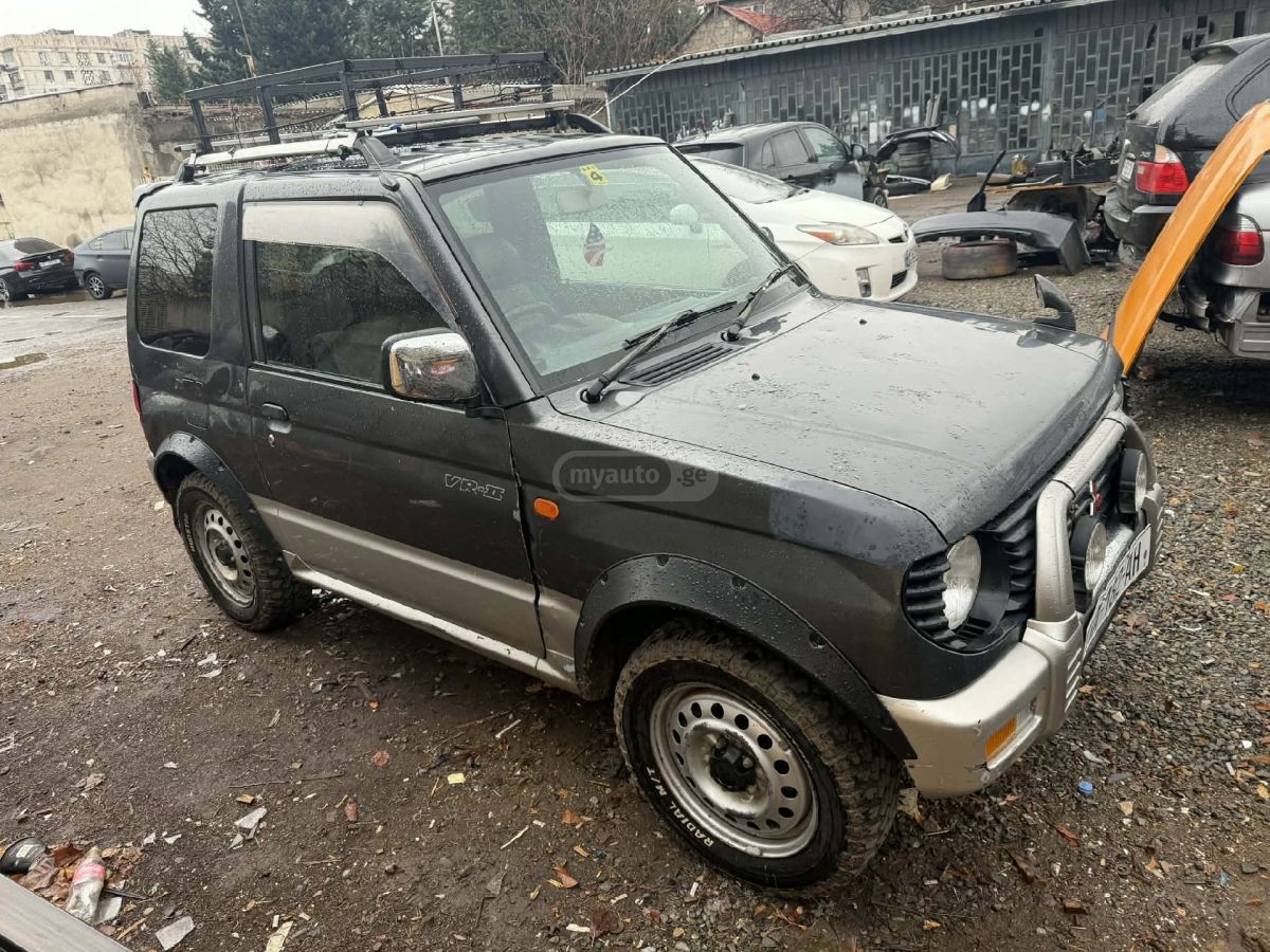 Mitsubishi Pajero Mini 1997 — photo 2
