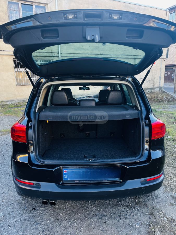 Volkswagen Tiguan 2011 — photo 2