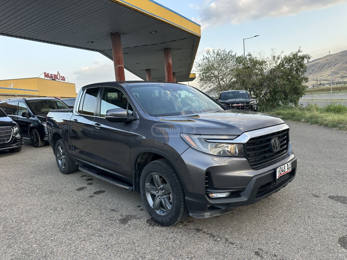 Honda Ridgeline 2022 — photo 2