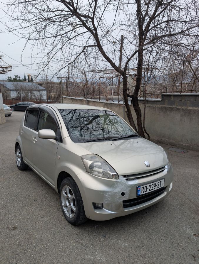 Toyota Passo 2004 — photo 2