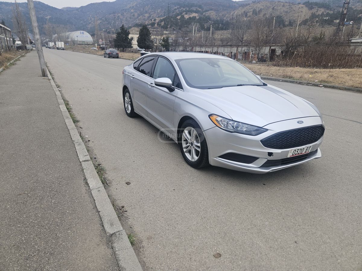 Ford Fusion 2018 — photo 2