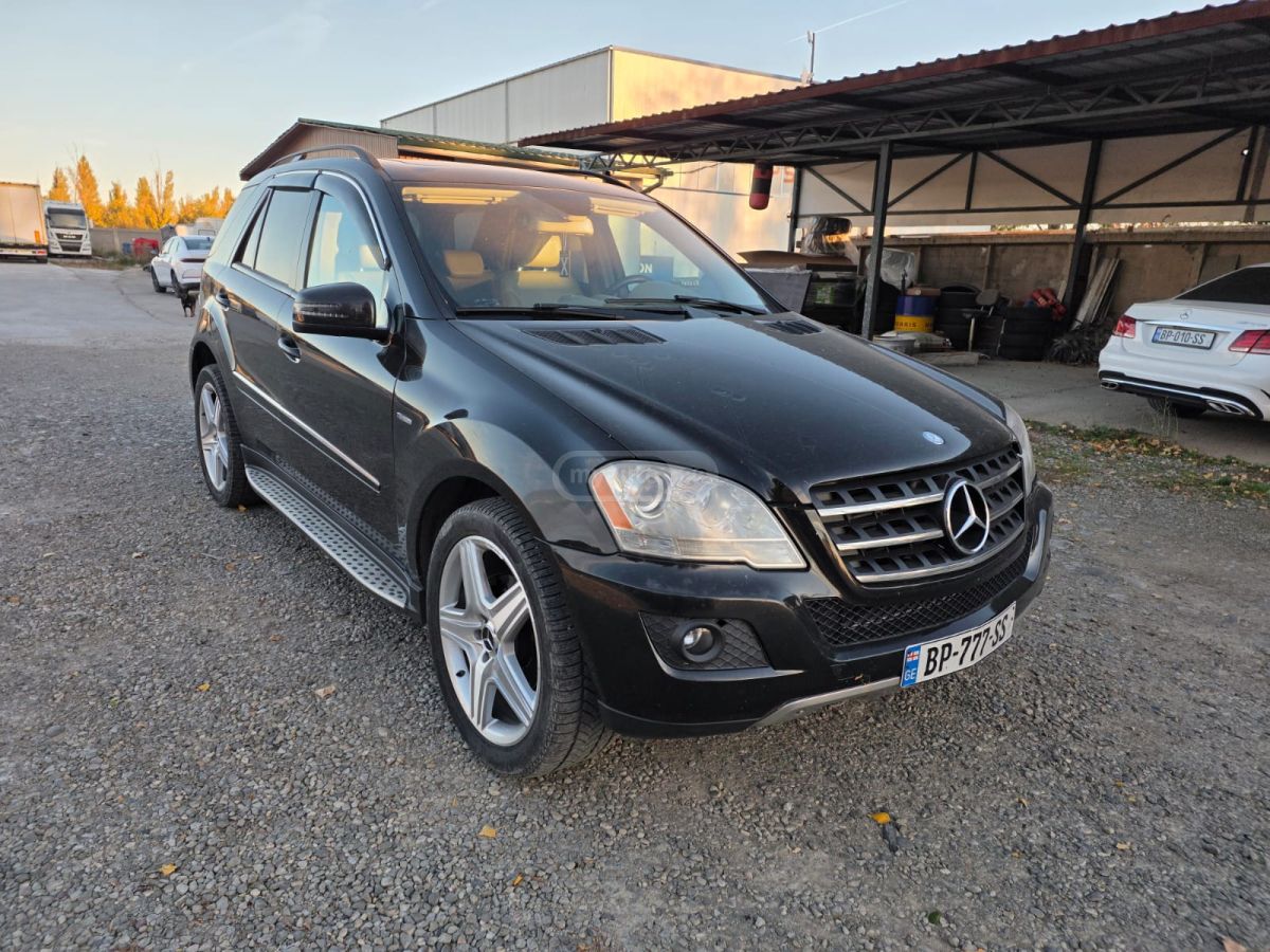 Mercedes-Benz ML 320 2009 — photo 2