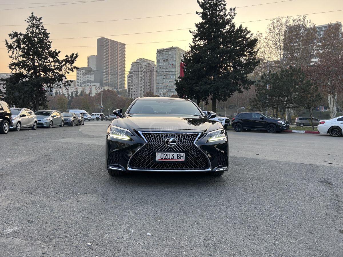 Lexus LS 500 h 2018 — photo 2