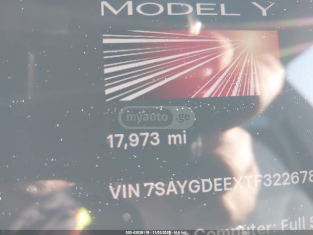 Tesla Model Y 2026 — photo 2
