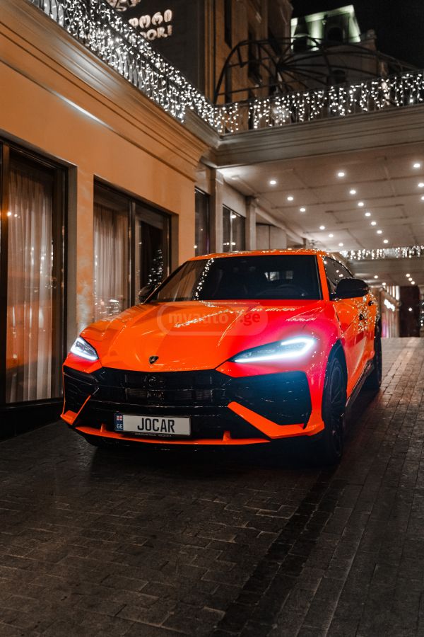 Lamborghini Urus 2025 — photo 2