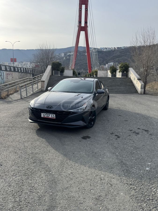 Hyundai Elantra 2023 — photo 2