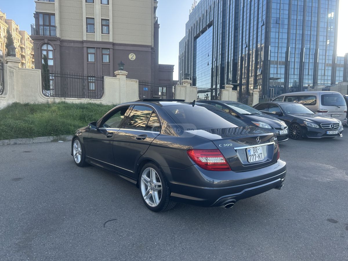Mercedes-Benz C 300 2013 — photo 2