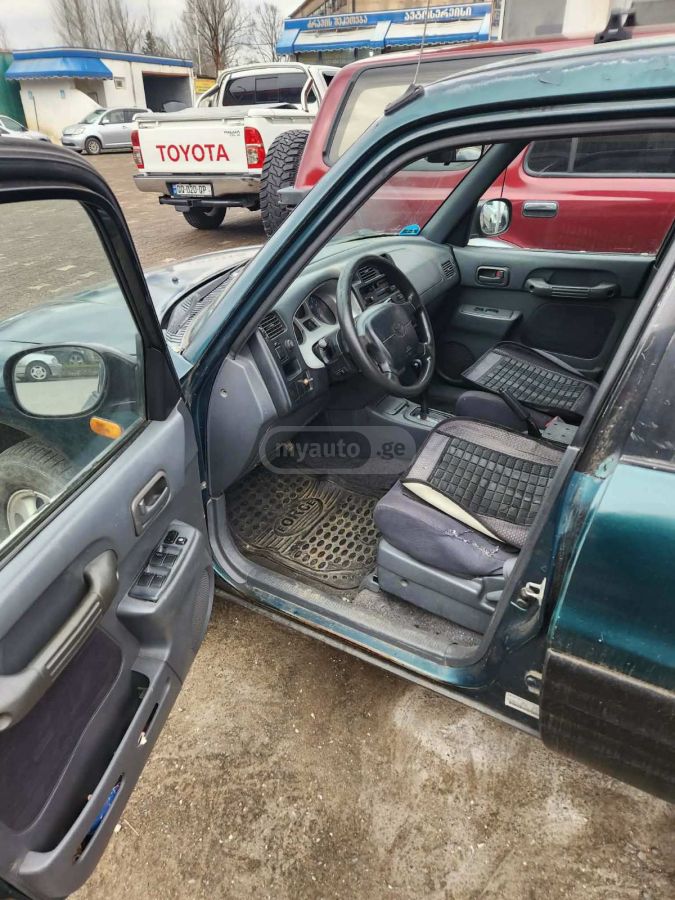 Toyota RAV4 1997 — photo 2