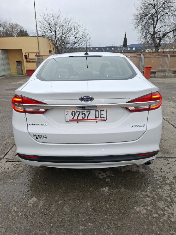 Ford Fusion 2018 — photo 2