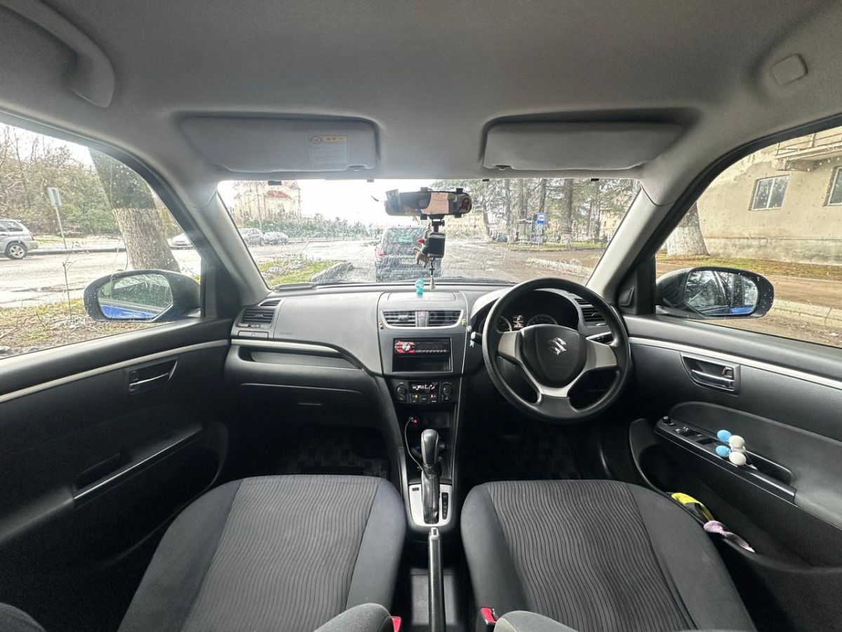 Suzuki Swift 2012 — photo 2