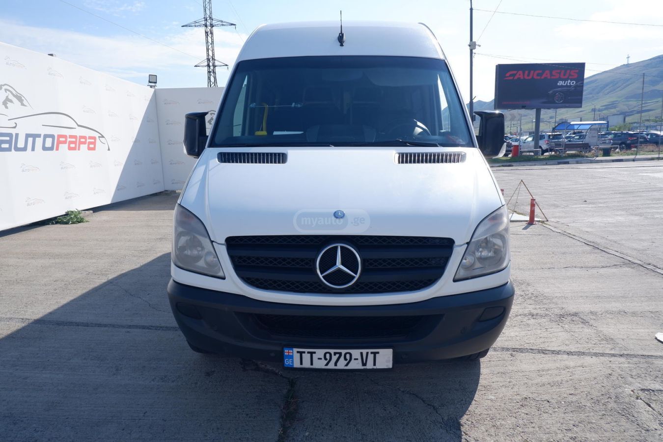 Mercedes-Benz Sprinter 2012 — photo 2