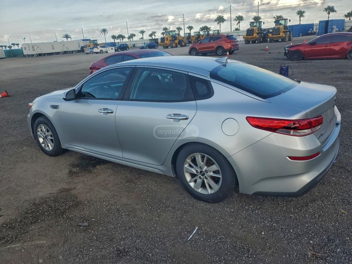 Kia Optima 2019 — photo 2