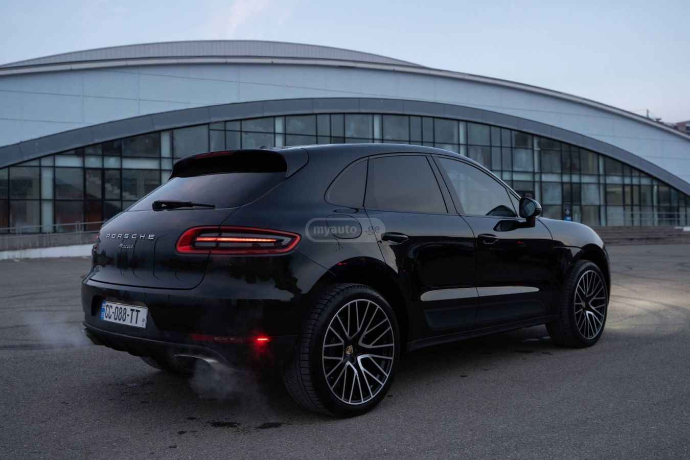 Porsche Macan 2018 — photo 2