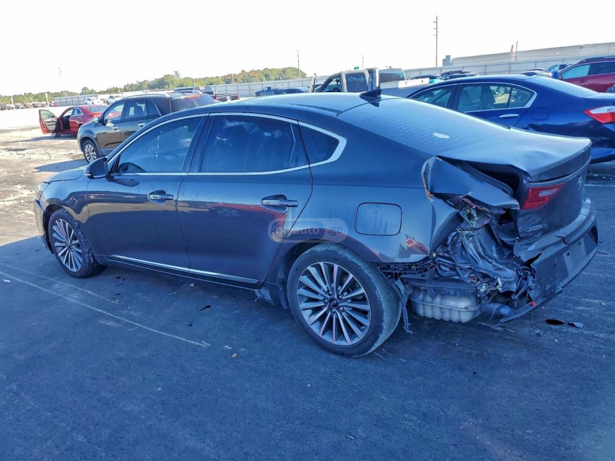 Kia Cadenza 2017 — photo 2