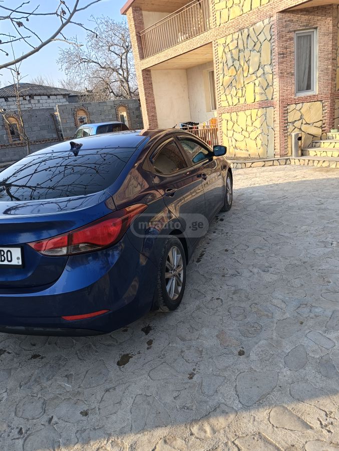 Hyundai Elantra 2015 — photo 2