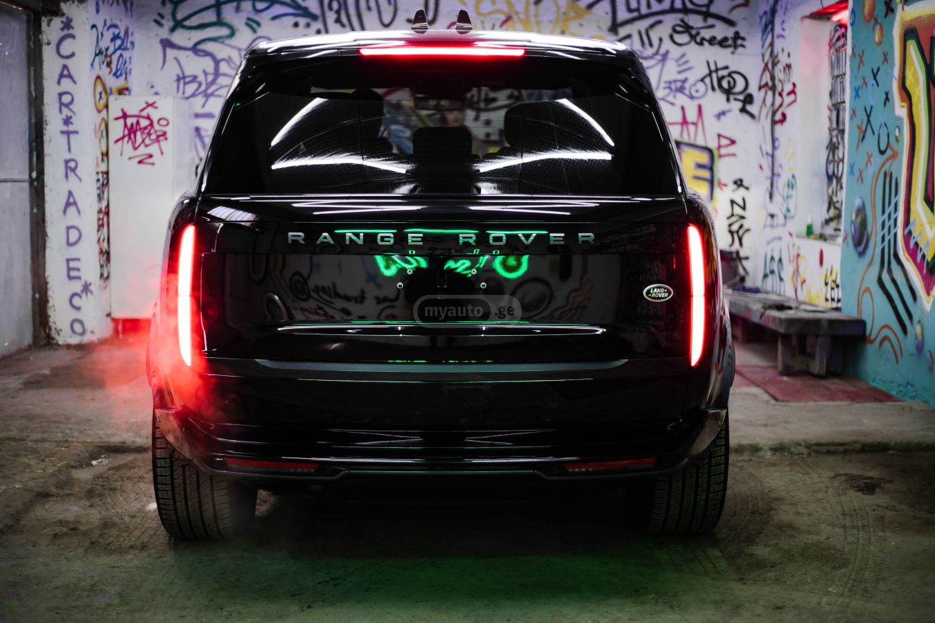 Land Rover Range Rover 2025 — photo 2