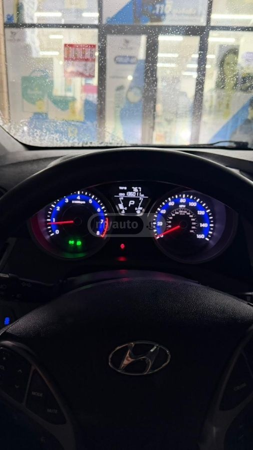 Hyundai Elantra 2013 — photo 2