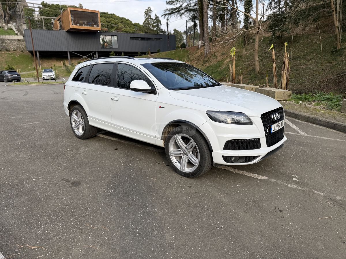 Audi Q7 2014 — photo 2
