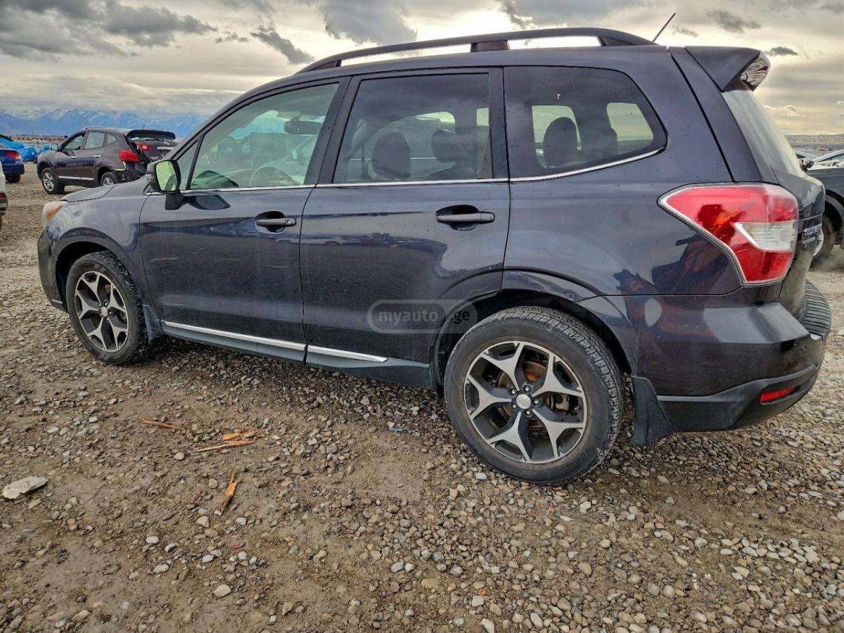 Subaru Forester 2014 — photo 2