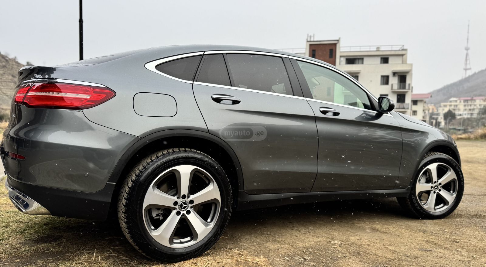 Mercedes-Benz GLC 300 2017 — photo 2