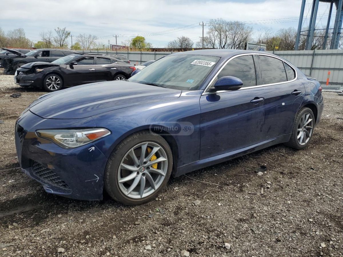 Alfa Romeo Giulia 2017 — photo 2
