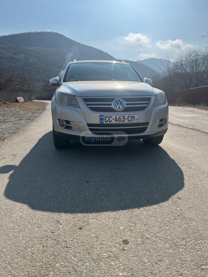 Volkswagen Tiguan 2008 — photo 2
