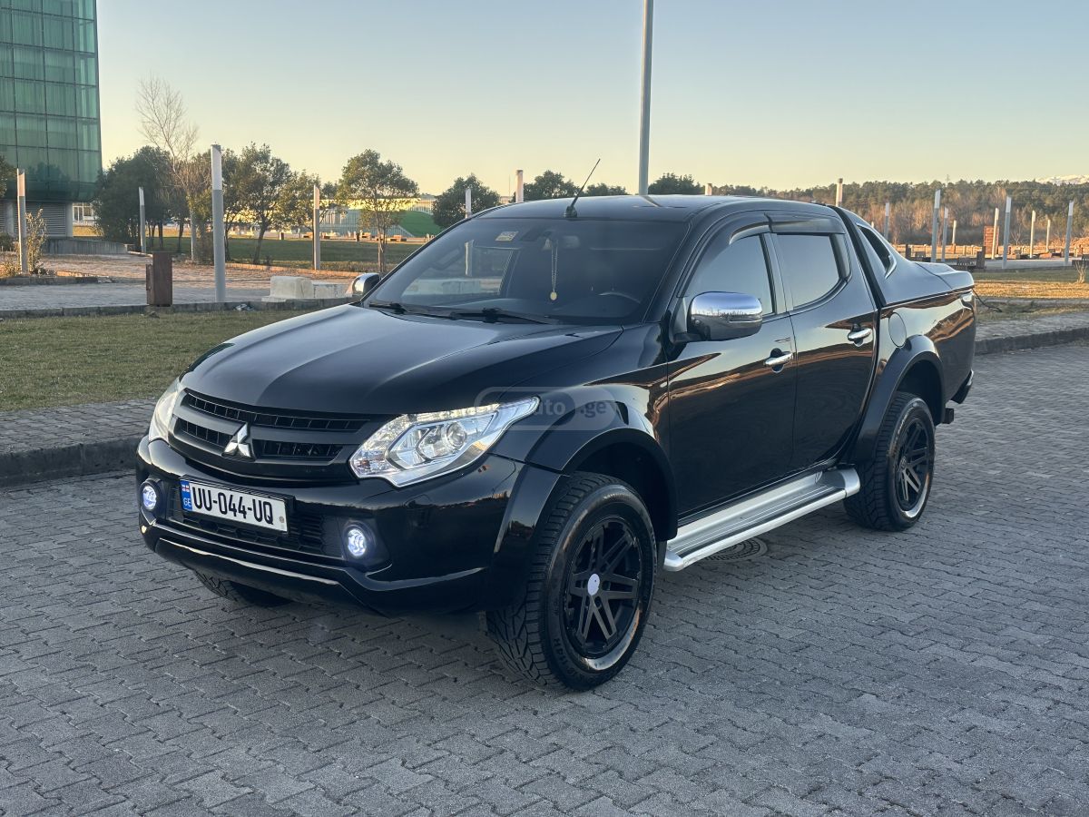 Mitsubishi L 200 2017 — photo 2