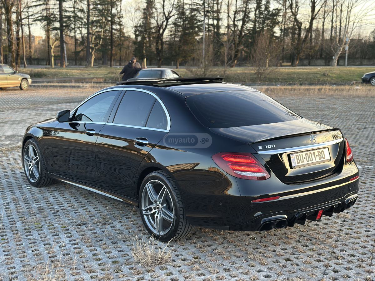 Mercedes-Benz E 300