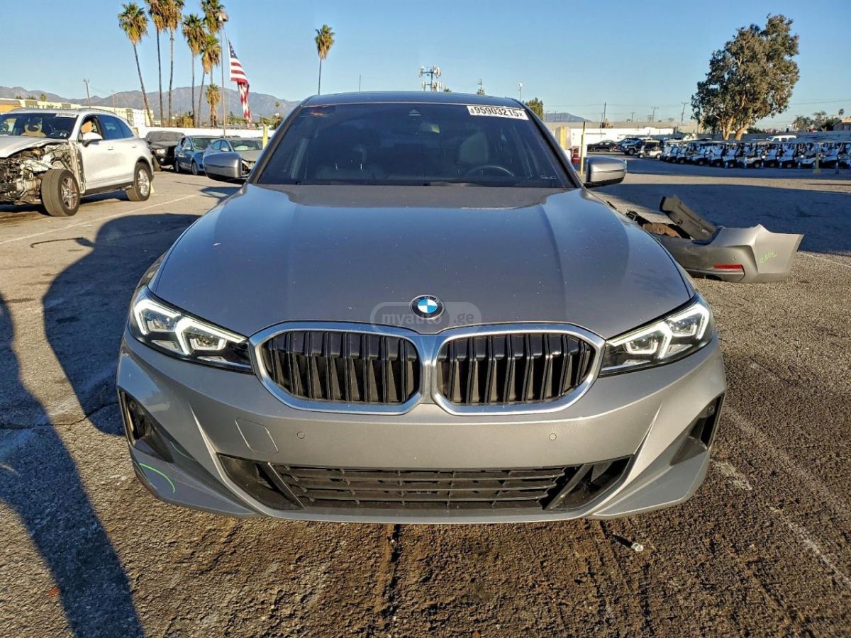 BMW 330