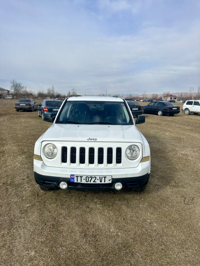Jeep Patriot 2012 — photo 2